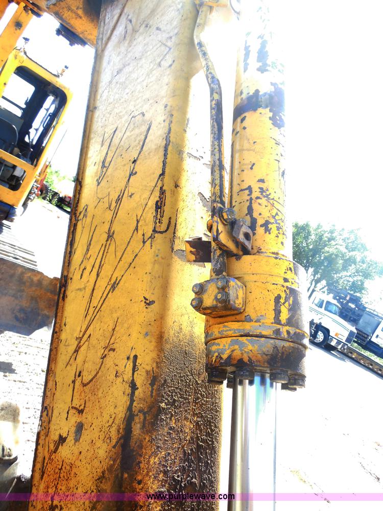 image for item E7625 1997 Komatsu PC128UU-1 Avance mini excavator