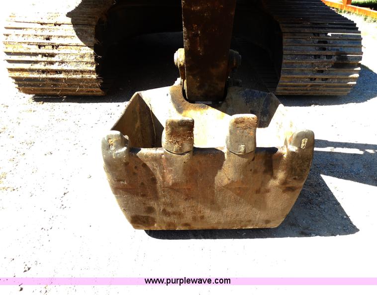 image for item E7625 1997 Komatsu PC128UU-1 Avance mini excavator