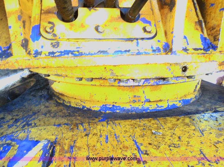 image for item E7625 1997 Komatsu PC128UU-1 Avance mini excavator