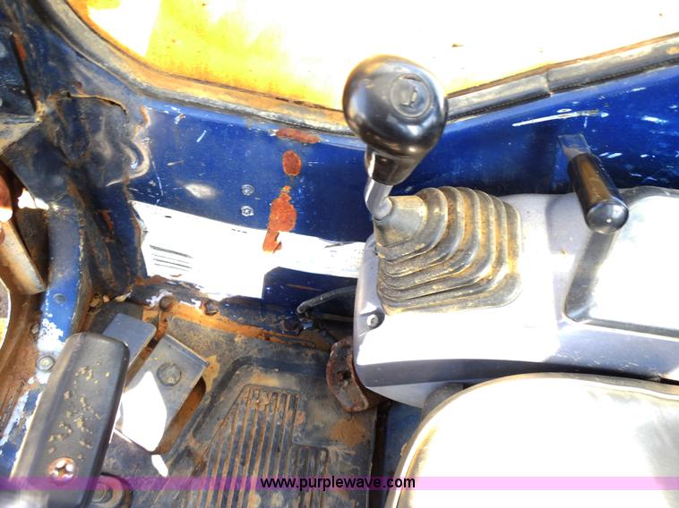 image for item E7625 1997 Komatsu PC128UU-1 Avance mini excavator