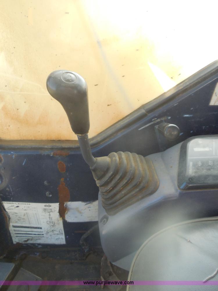 image for item E7625 1997 Komatsu PC128UU-1 Avance mini excavator