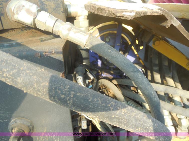 image for item E7625 1997 Komatsu PC128UU-1 Avance mini excavator