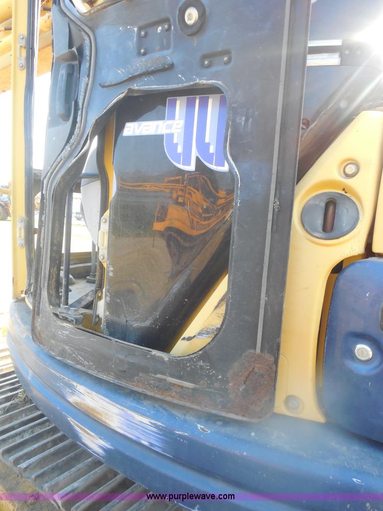 image for item E7625 1997 Komatsu PC128UU-1 Avance mini excavator