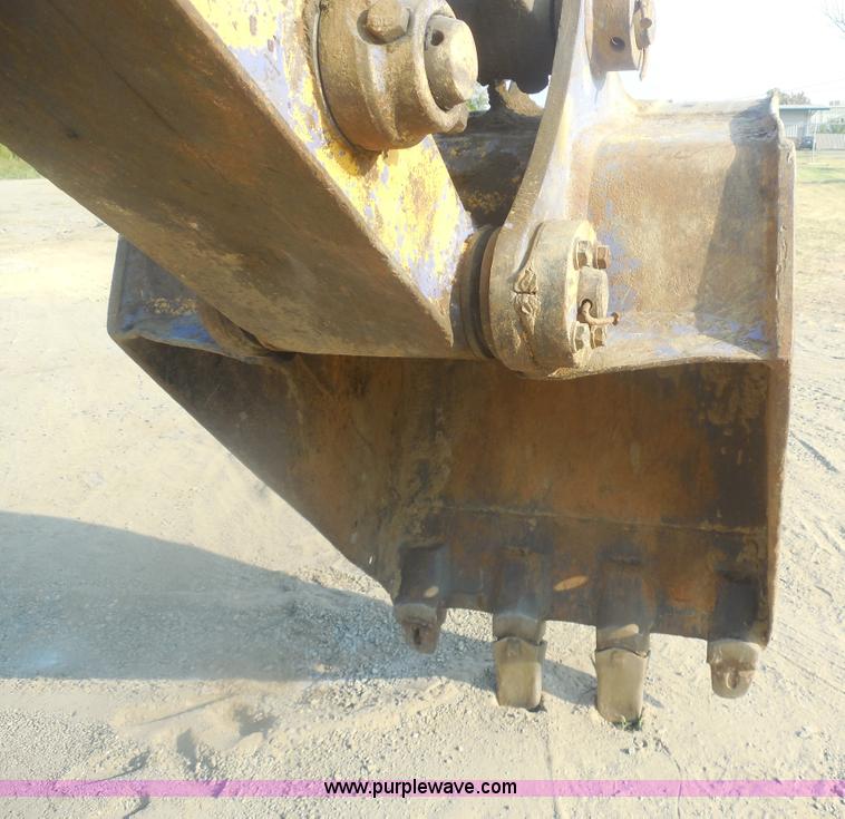 image for item E7625 1997 Komatsu PC128UU-1 Avance mini excavator