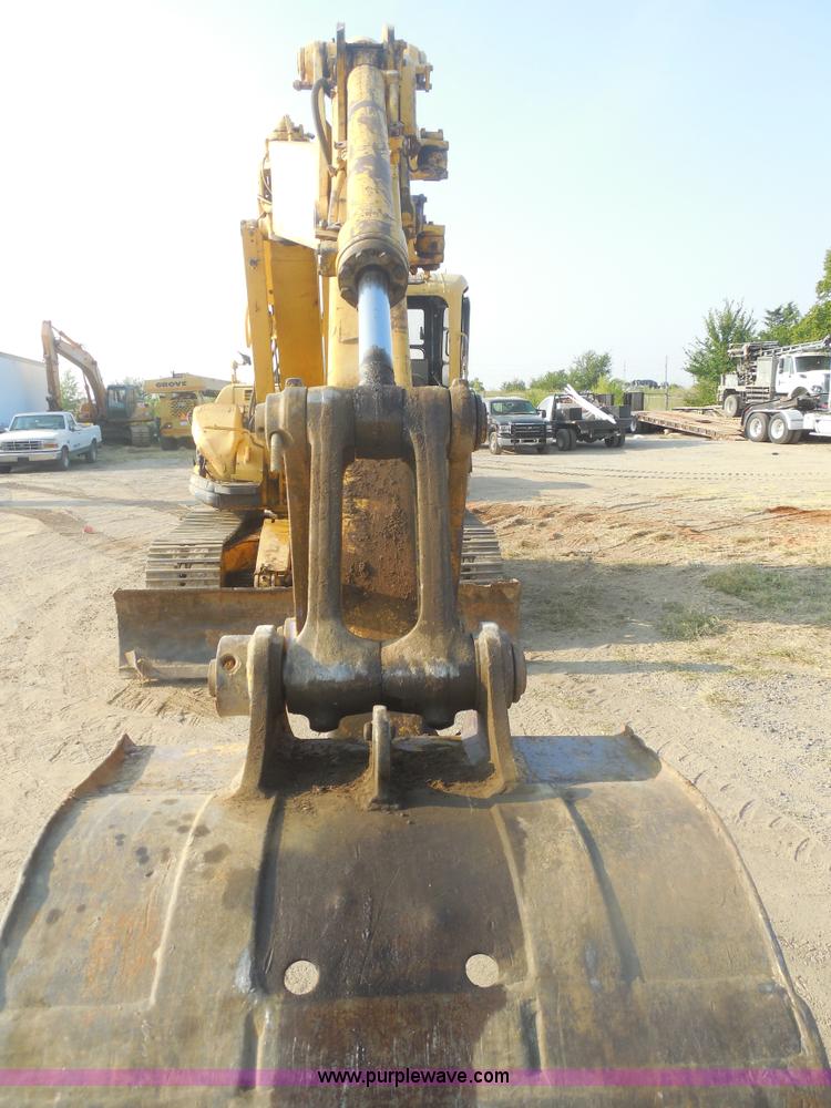 image for item E7625 1997 Komatsu PC128UU-1 Avance mini excavator