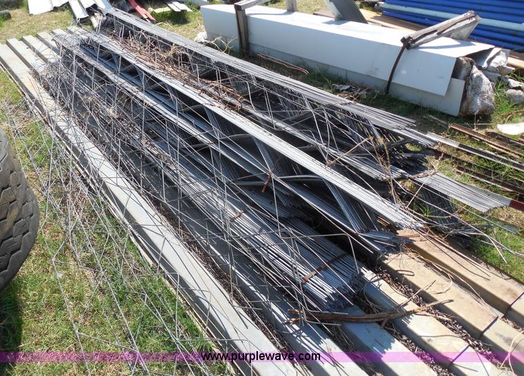 image for item E7634 (8) bundles of welded wire mesh reinforcement