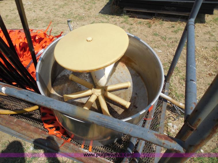 image for item E7637 Scaffolding platform and step ladder