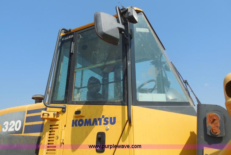 image for item E7638 2006 Komatsu WA320-5L wheel loader