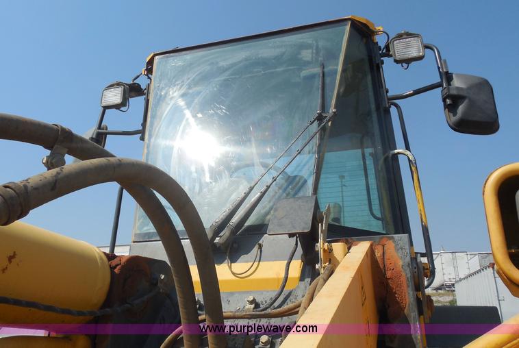 image for item E7638 2006 Komatsu WA320-5L wheel loader