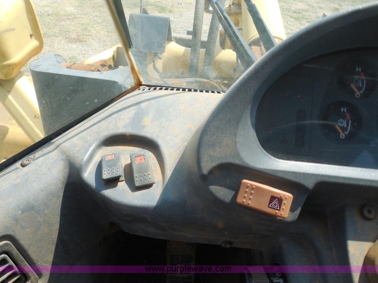 image for item E7638 2006 Komatsu WA320-5L wheel loader