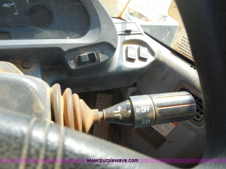 image for item E7638 2006 Komatsu WA320-5L wheel loader