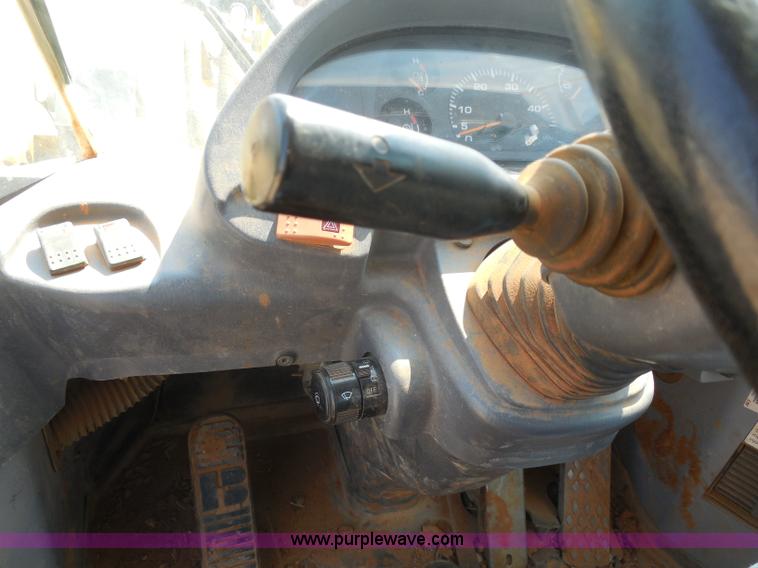 image for item E7638 2006 Komatsu WA320-5L wheel loader