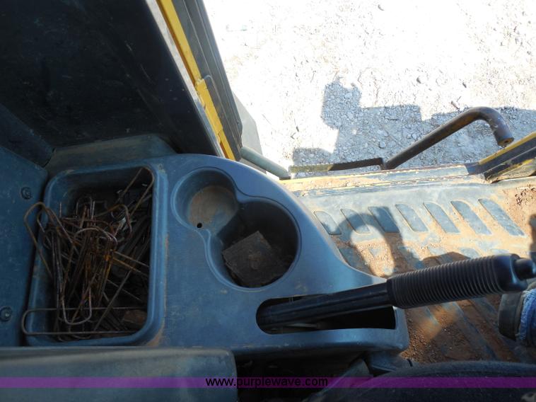 image for item E7638 2006 Komatsu WA320-5L wheel loader