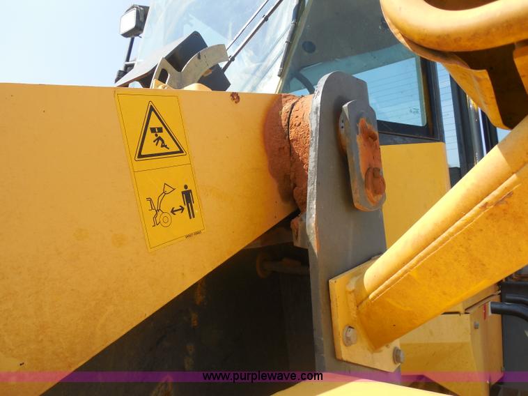 image for item E7638 2006 Komatsu WA320-5L wheel loader