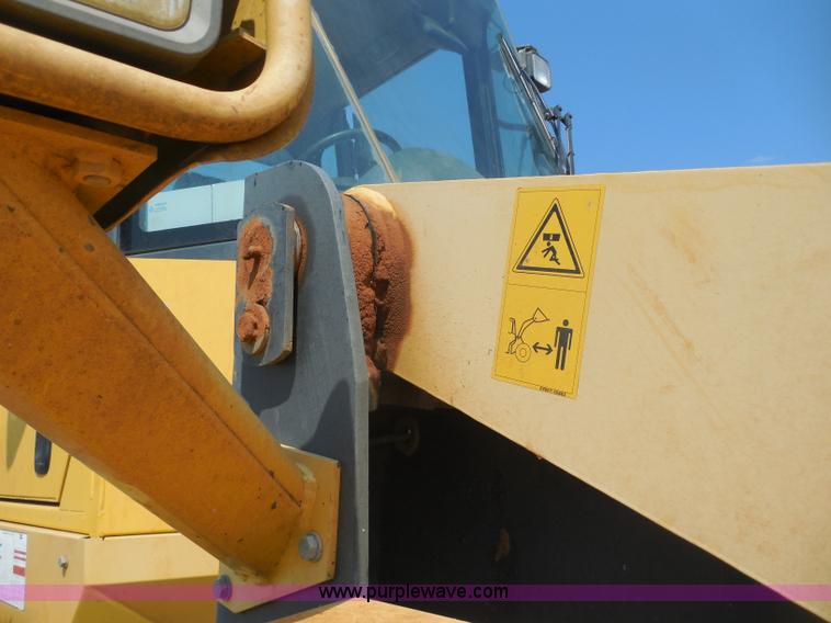 image for item E7638 2006 Komatsu WA320-5L wheel loader