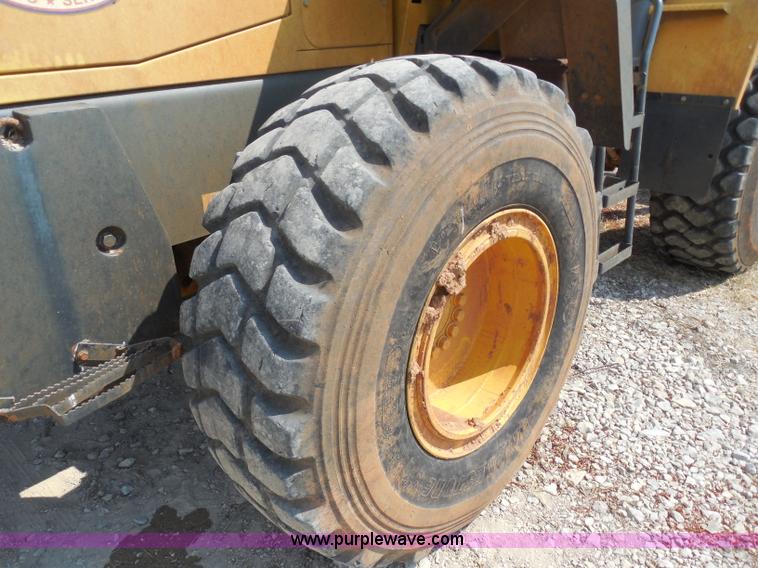 image for item E7638 2006 Komatsu WA320-5L wheel loader
