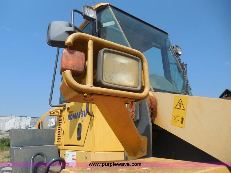 image for item E7638 2006 Komatsu WA320-5L wheel loader