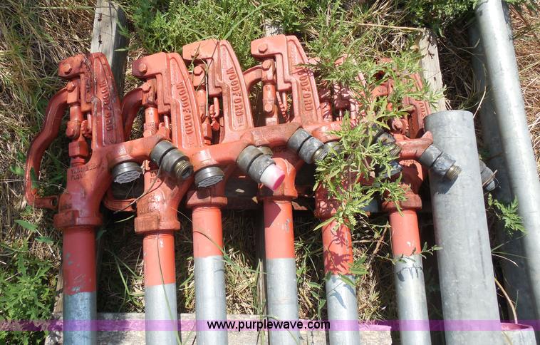 image for item E7652 Approximately 100 assorted galvanized metal fence posts