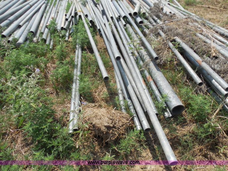 image for item E7652 Approximately 100 assorted galvanized metal fence posts