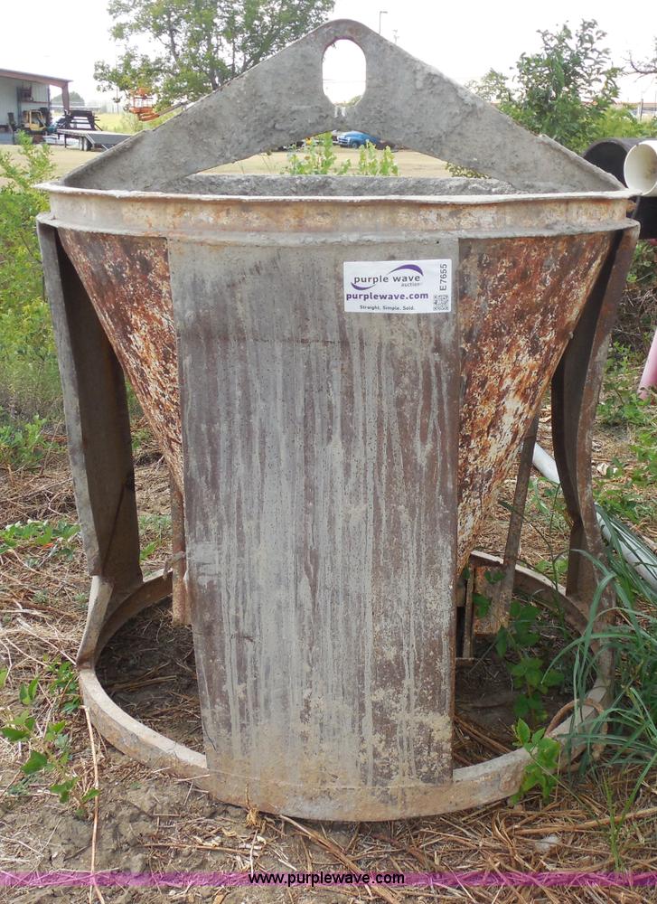 image for item E7655 Gar Bro cement bucket