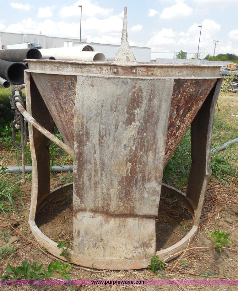 image for item E7655 Gar Bro cement bucket