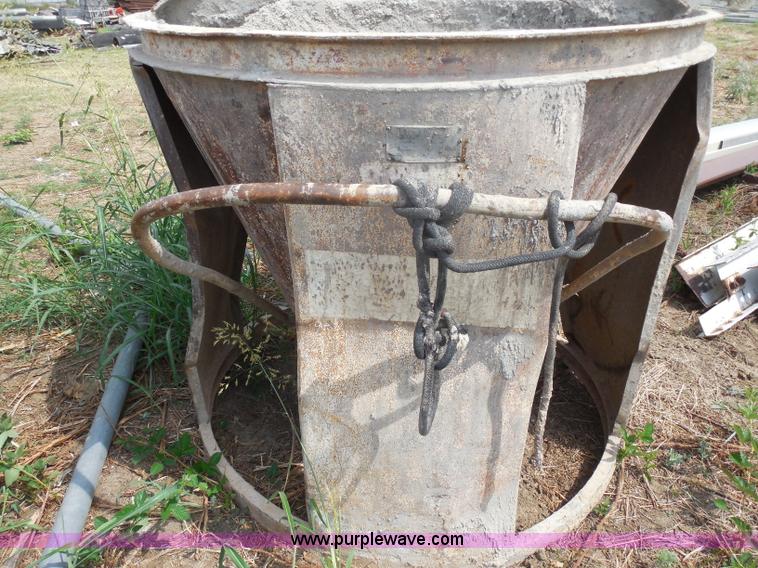 image for item E7655 Gar Bro cement bucket