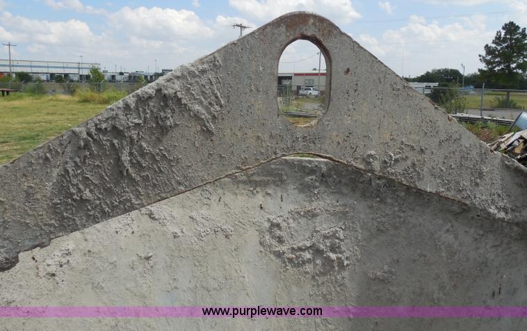 image for item E7655 Gar Bro cement bucket