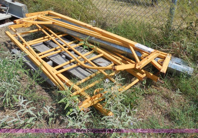 image for item E7660 Perry scaffolding