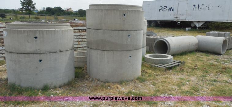 image for item E7663 (10) precast concrete manhole pipe