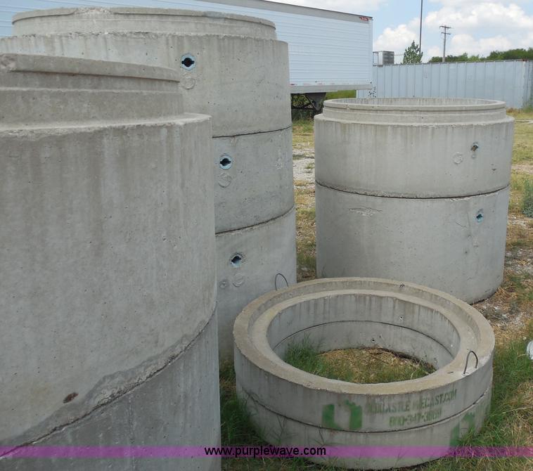 image for item E7663 (10) precast concrete manhole pipe