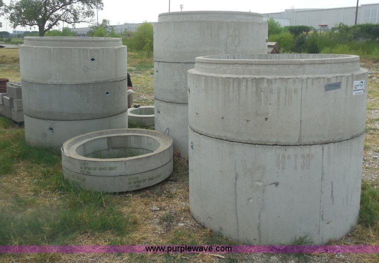 image for item E7663 (10) precast concrete manhole pipe