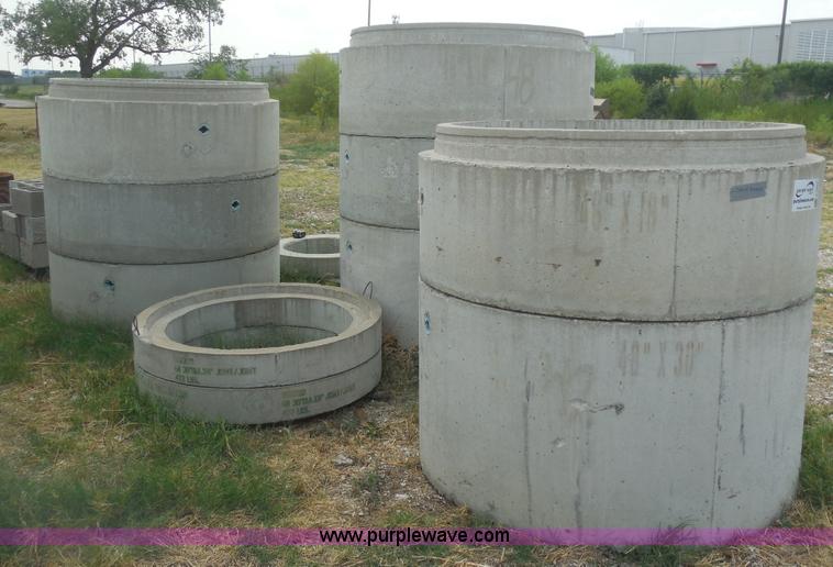 image for item E7663 (10) precast concrete manhole pipe