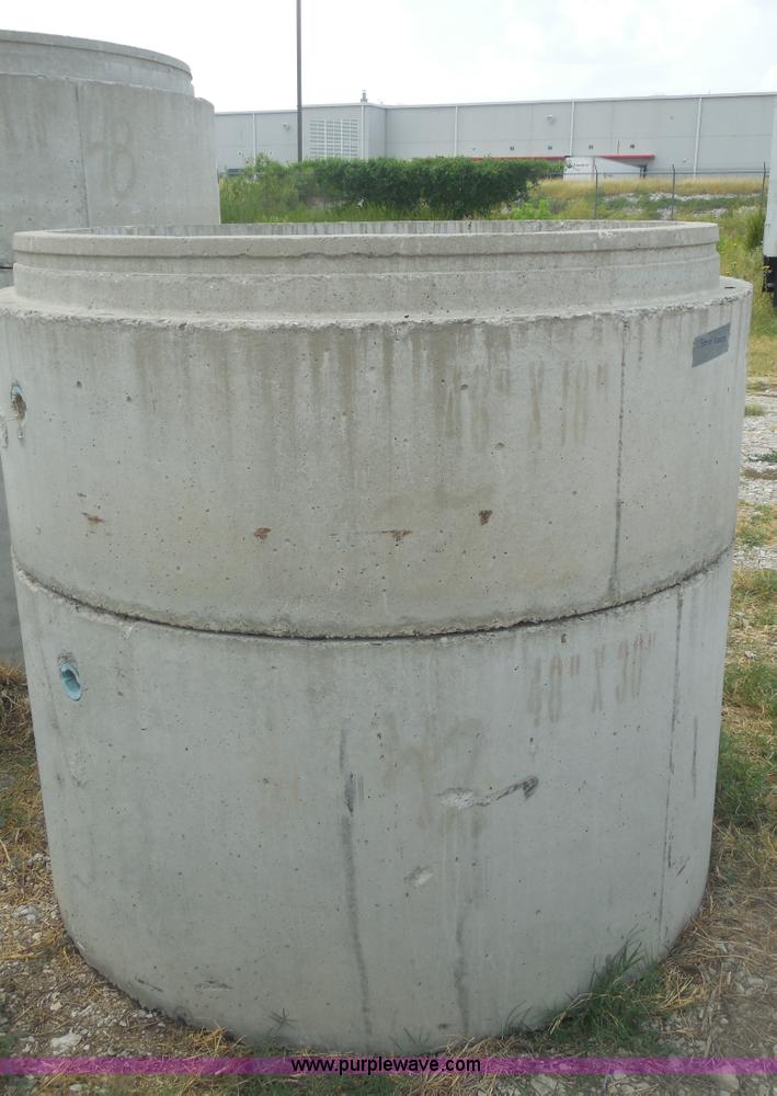 image for item E7663 (10) precast concrete manhole pipe