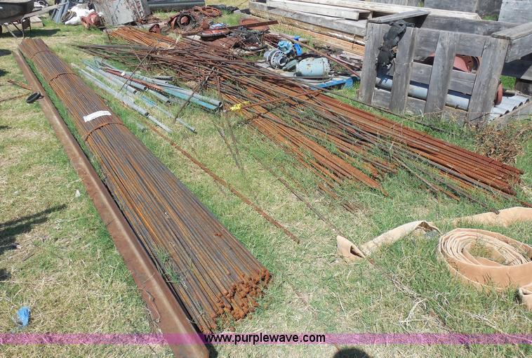 image for item E7664 Assorted pieces of rebar