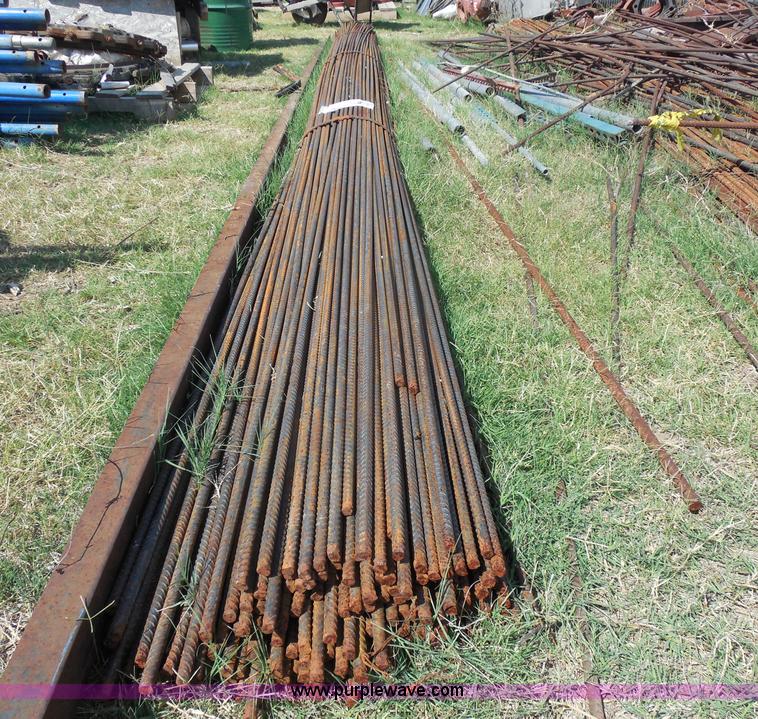 image for item E7664 Assorted pieces of rebar