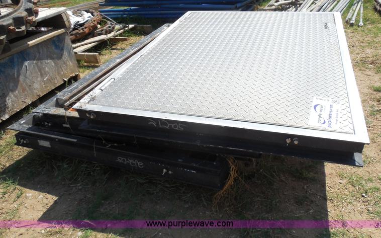 image for item E7666 (2) FlyGT safe-hatch access cover