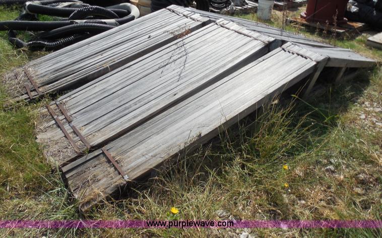 image for item E7669 (45) wood trusses