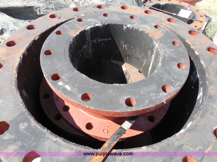 image for item E7671 (14) assorted sewer pipe valves and joints