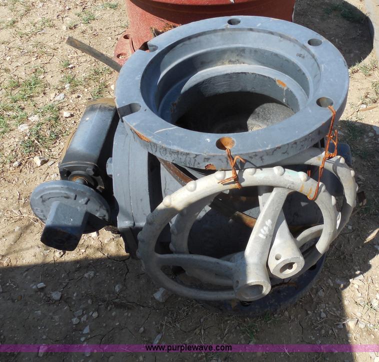 image for item E7671 (14) assorted sewer pipe valves and joints