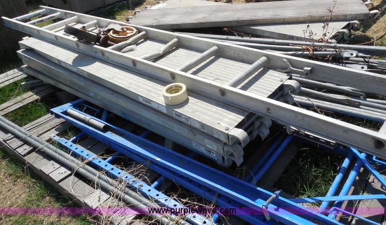 image for item E7677 (9) Werner aluminum plank scaffolding deck pieces