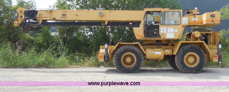 image for item E7703 1985 Grove RT522 rough terrain crane
