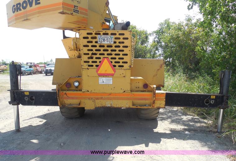 image for item E7703 1985 Grove RT522 rough terrain crane