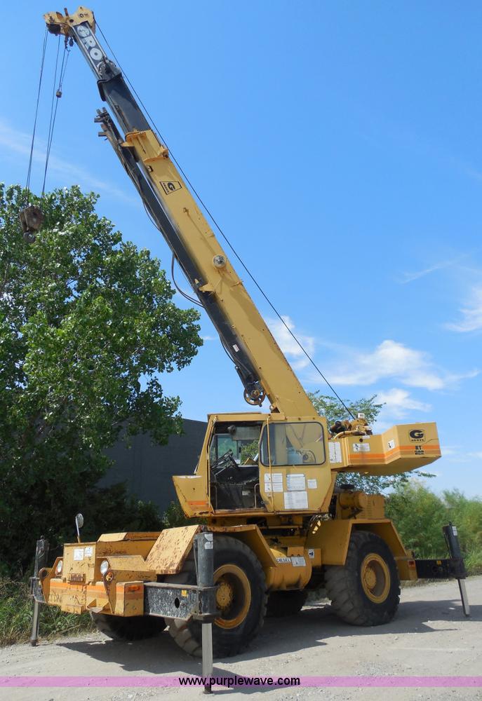 image for item E7703 1985 Grove RT522 rough terrain crane