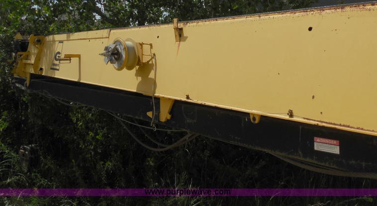 image for item E7703 1985 Grove RT522 rough terrain crane