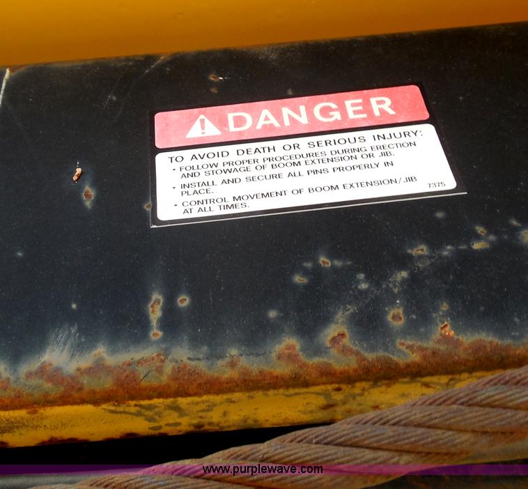 image for item E7703 1985 Grove RT522 rough terrain crane