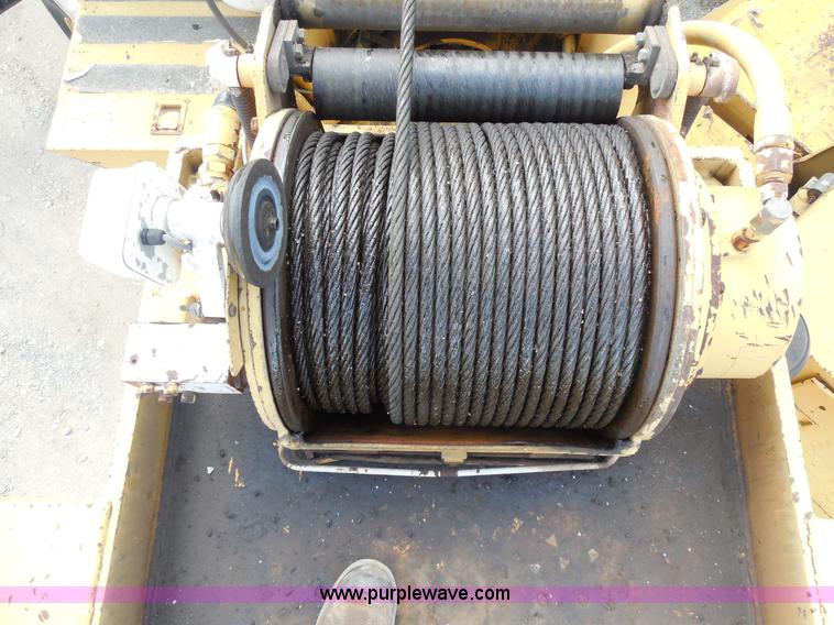 image for item E7703 1985 Grove RT522 rough terrain crane