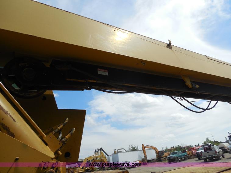 image for item E7703 1985 Grove RT522 rough terrain crane