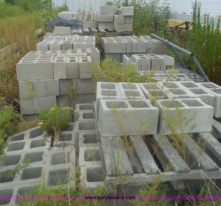 image for item E7705 Assorted concrete blocks