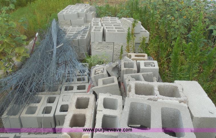 image for item E7705 Assorted concrete blocks