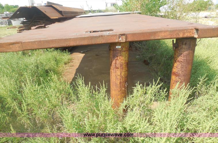 image for item E7722 Assorted 20'L x 4'W x 7'10"H shoring pieces